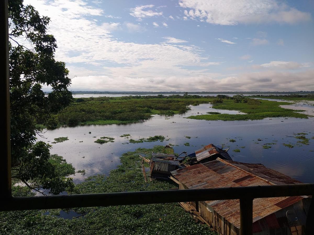 Hotel Amazon Breeze Iquitos Exterior foto