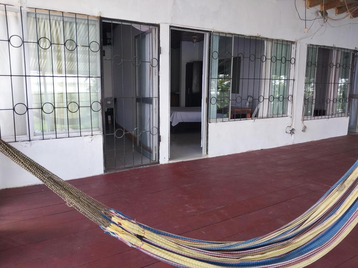 Hotel Amazon Breeze Iquitos Exterior foto