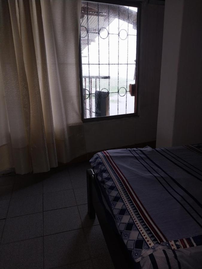 Hotel Amazon Breeze Iquitos Exterior foto